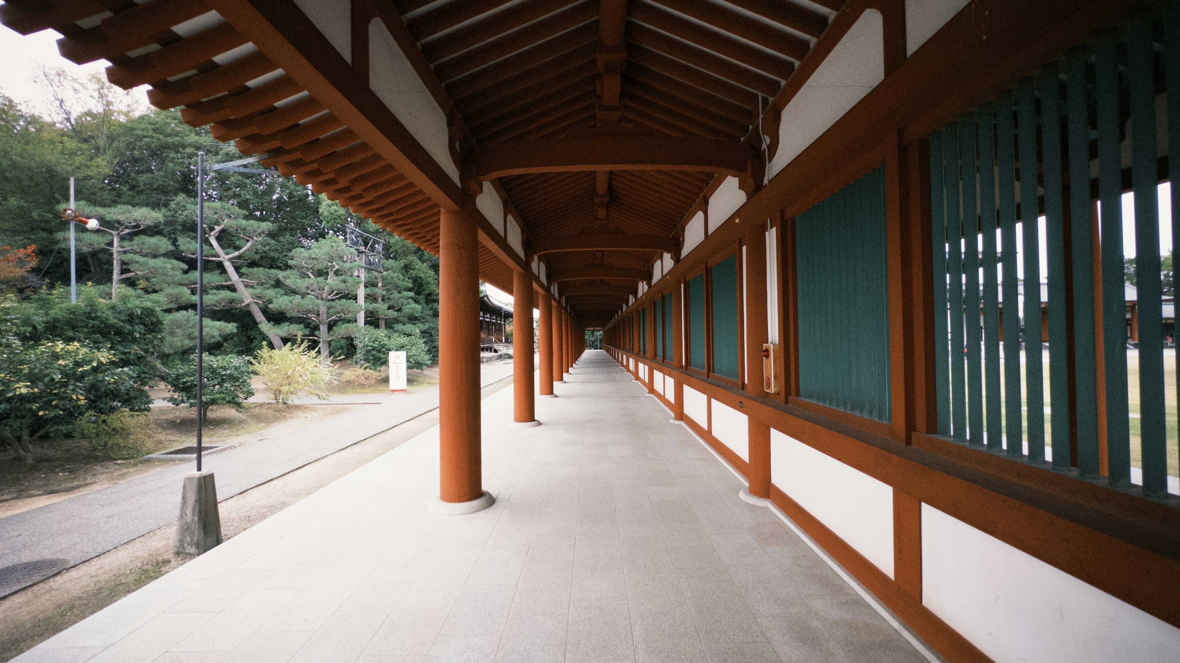 現代的な唐寺の回廊