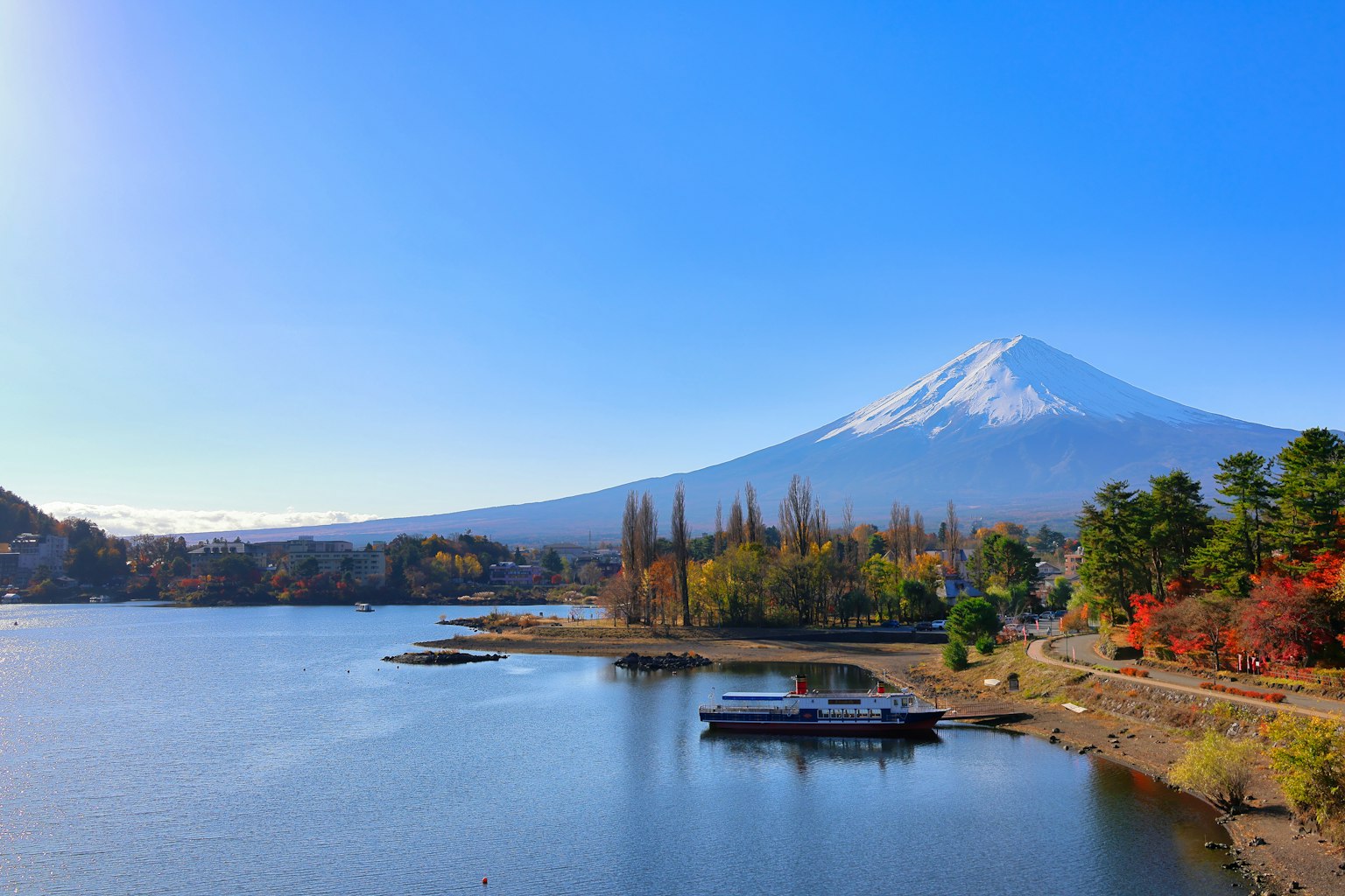 photo-rKT7CnI7BqxXhPxnph8i-image