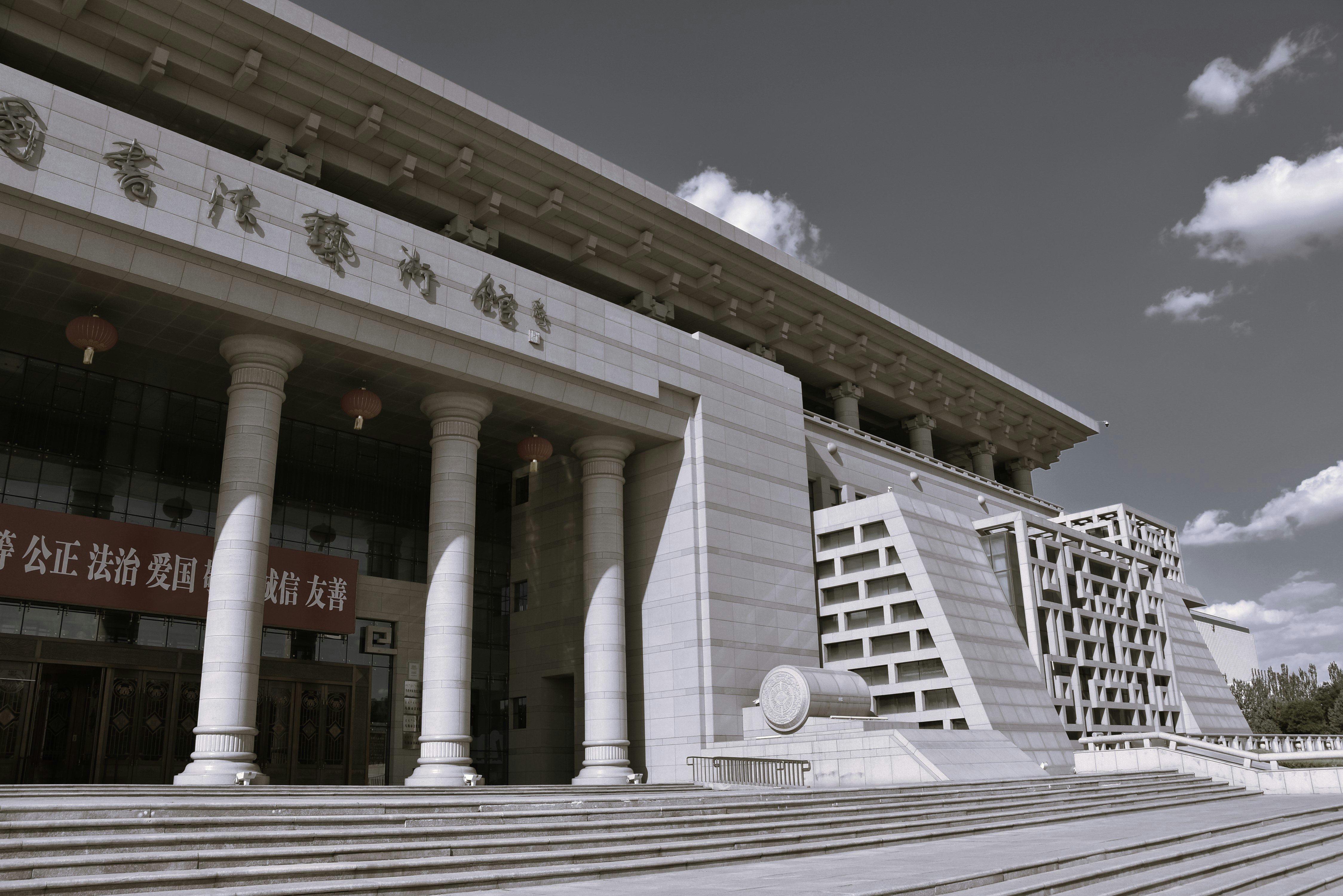中国内蒙古小城的古典石质建筑外观
