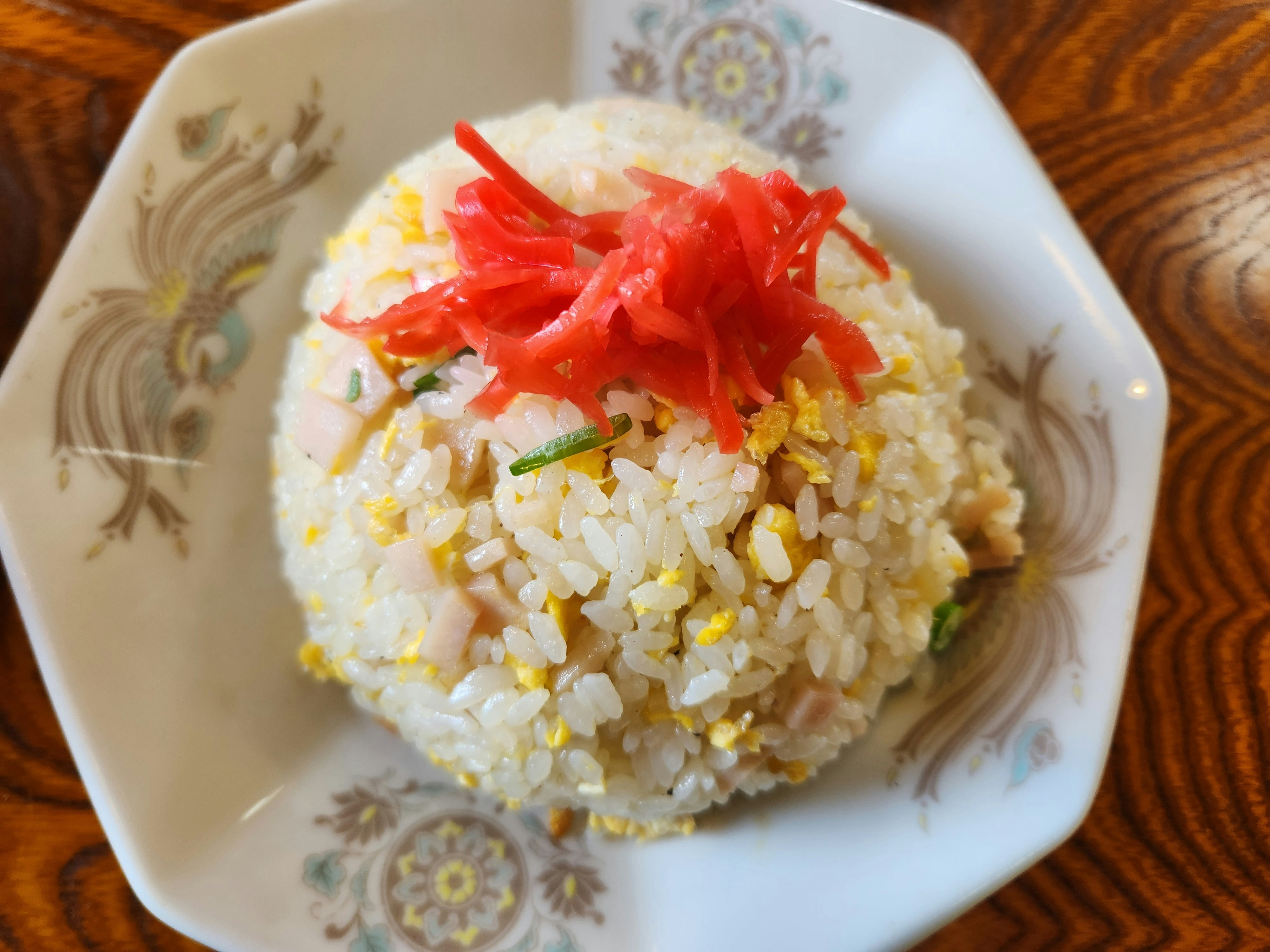 紅しょうがのせのチャーハン