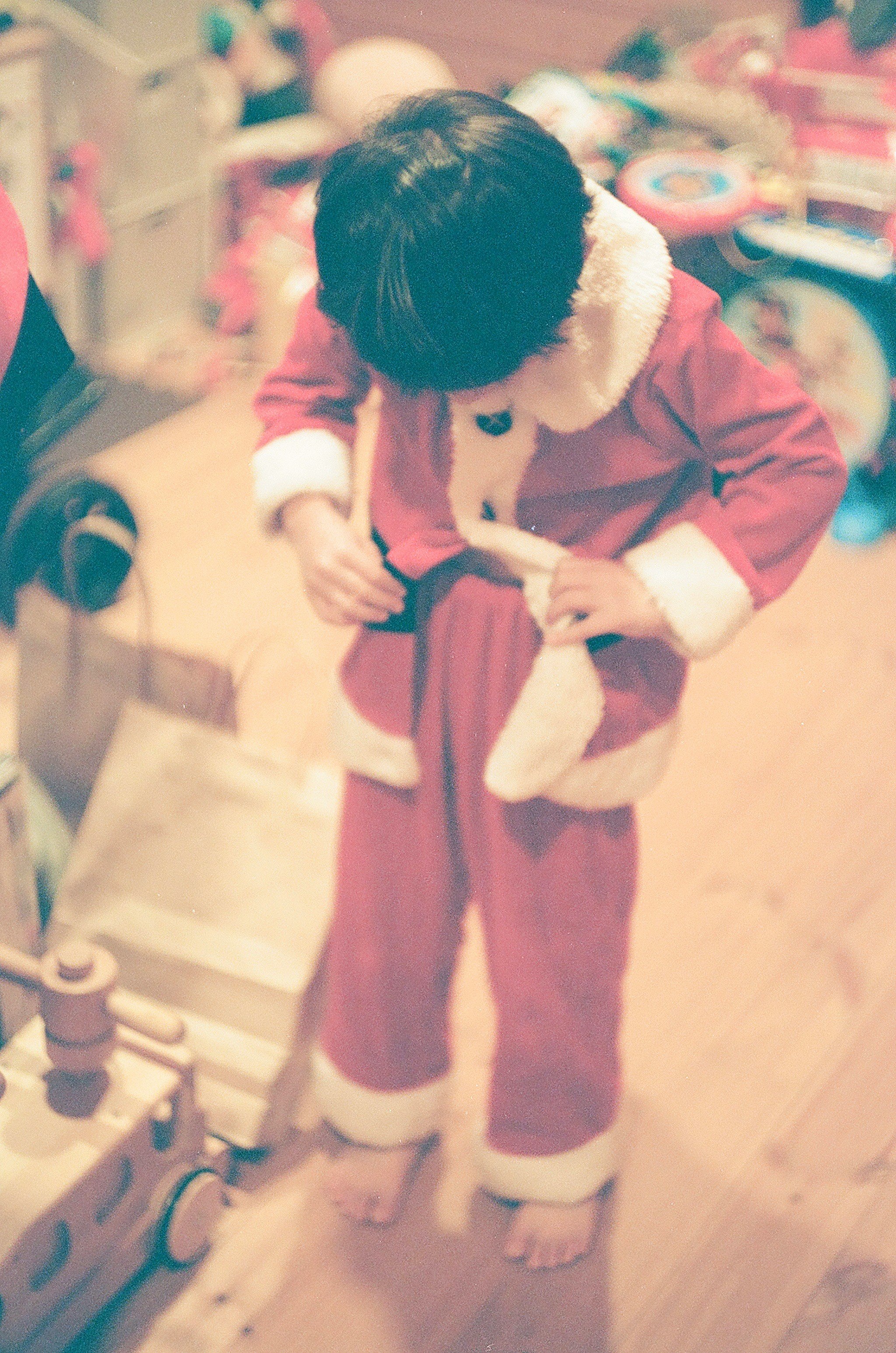 trẻ em chuẩn bị cho ông già Noel với hoạt động thủ công