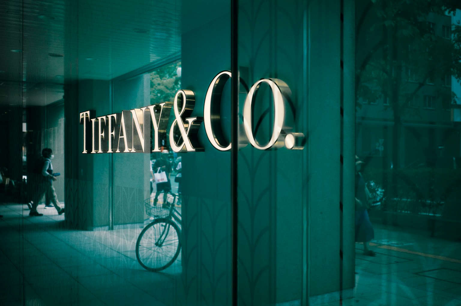 Cartel de vidrio de la tienda Tiffany y Co
