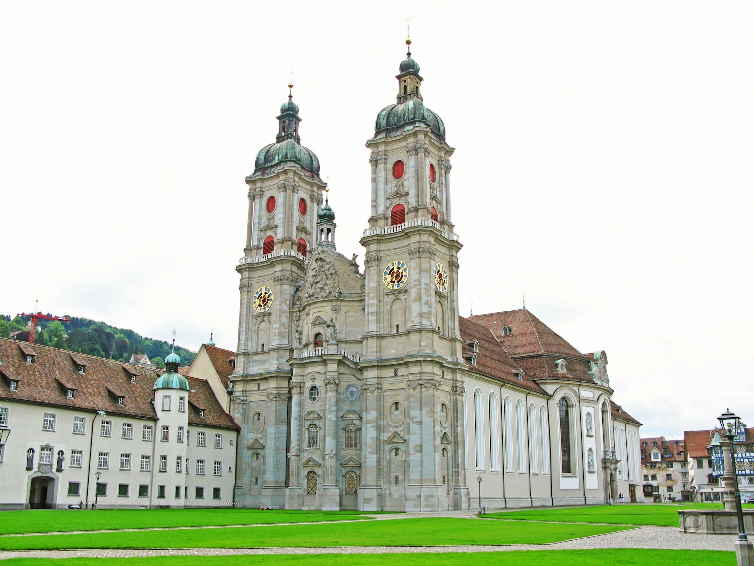 Image montrant une belle église avec des tours distinctives