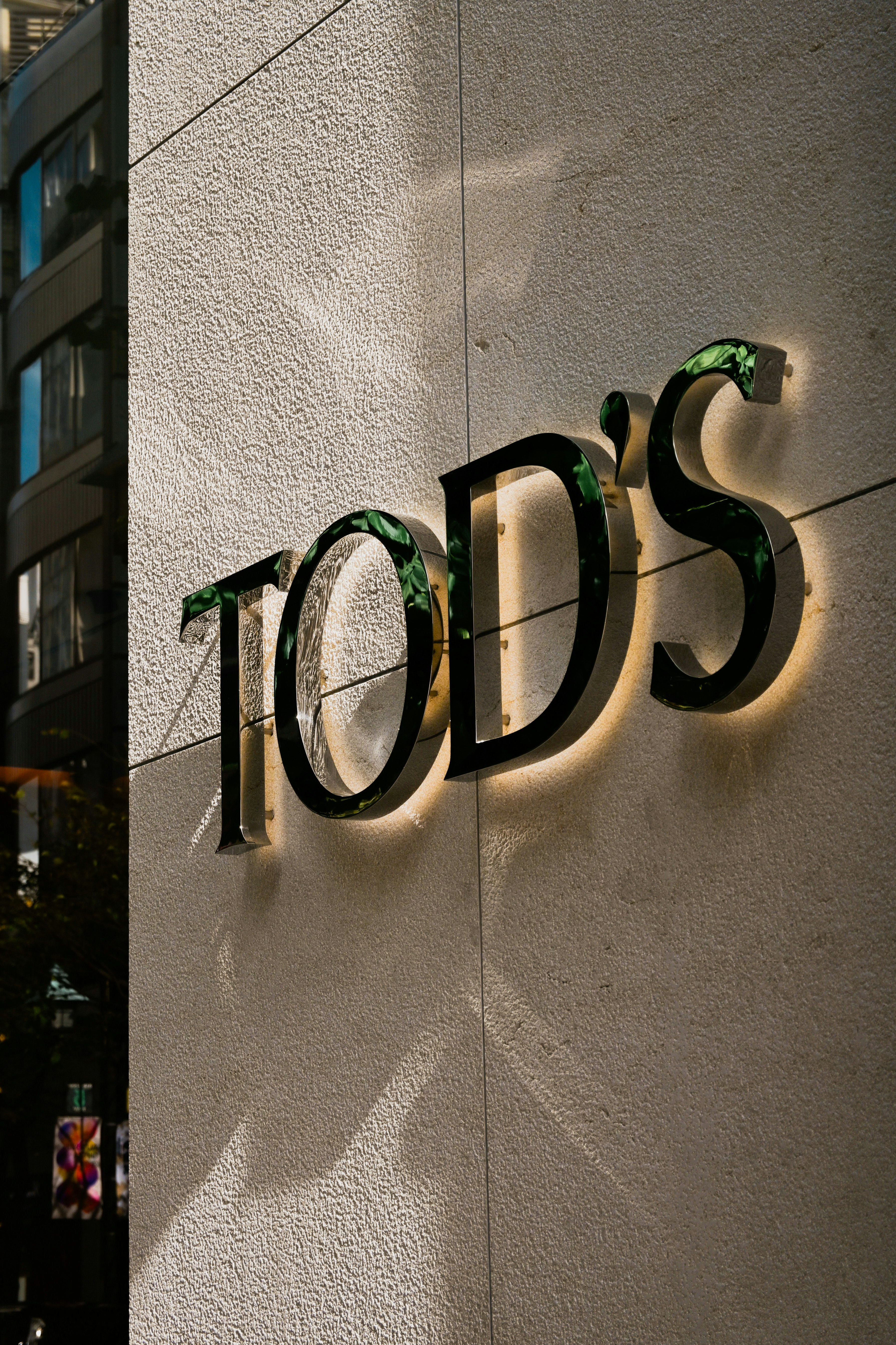牆面立體「100DAYS」標示