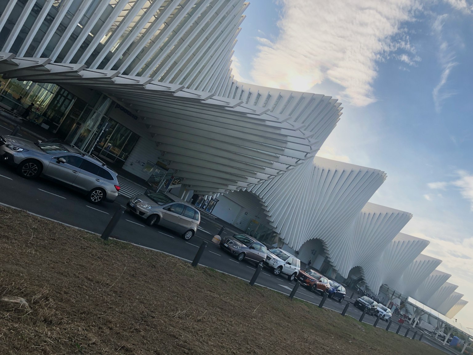 未來建築設計與停車場