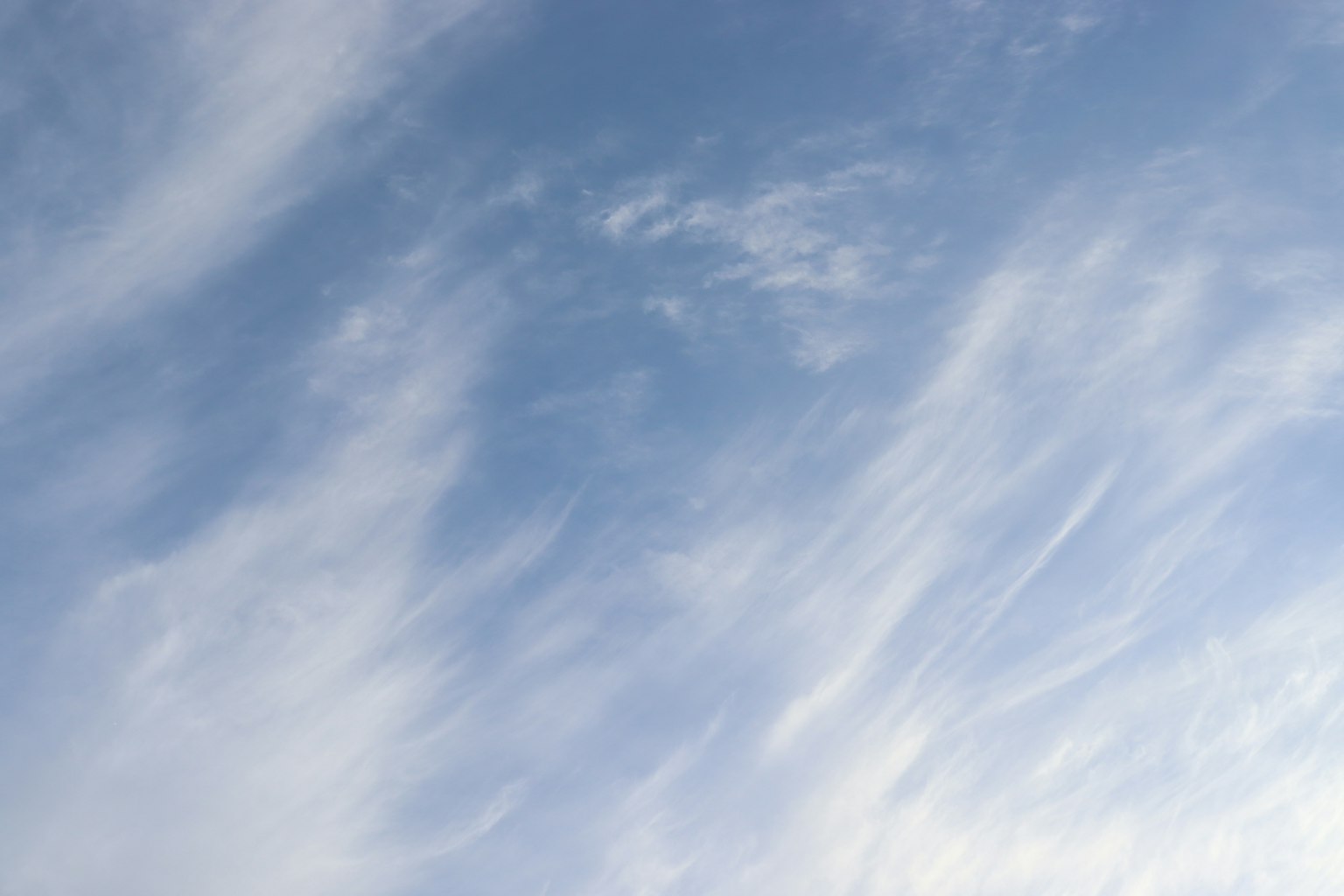 Motifs de nuages dans un ciel bleu