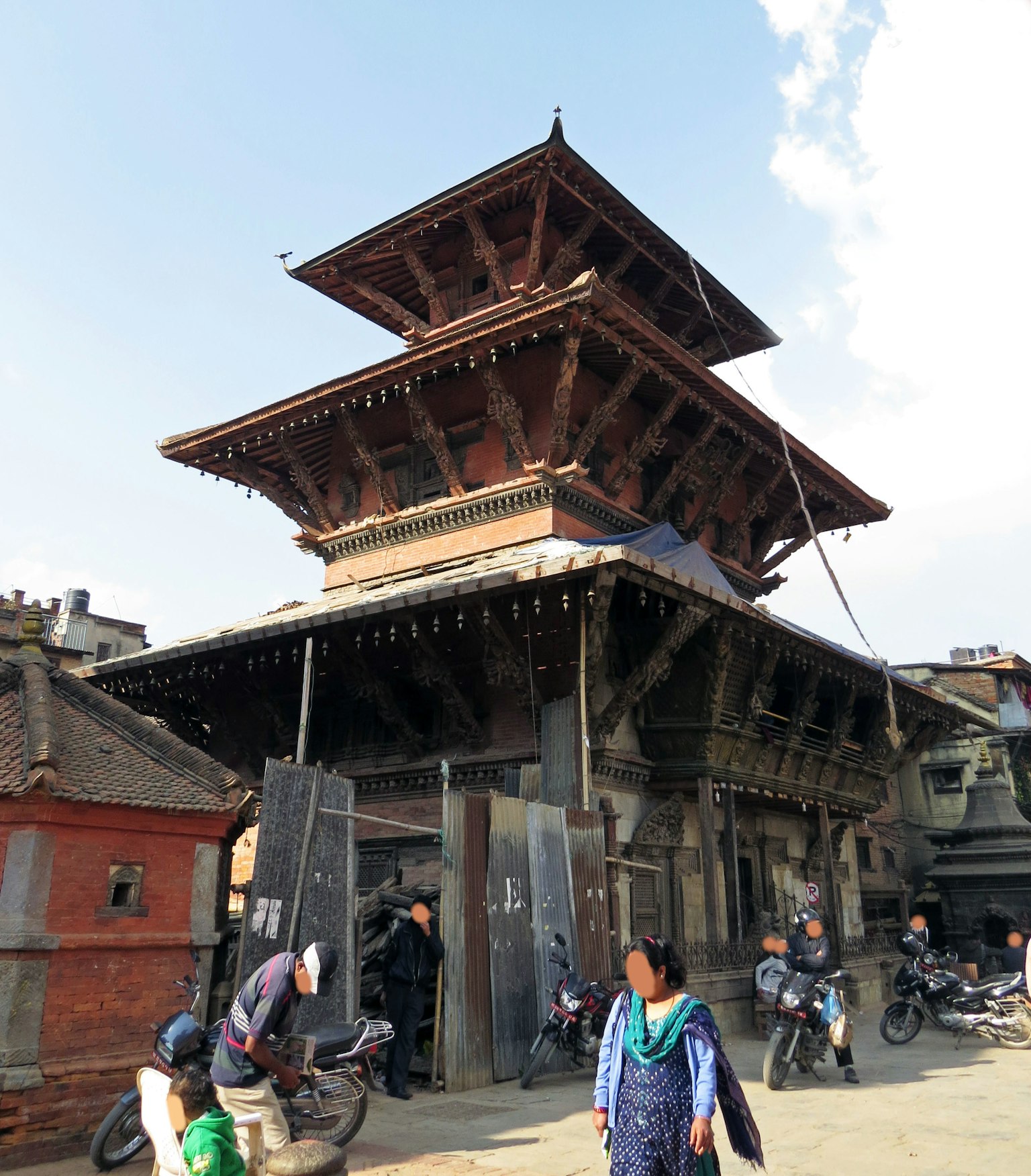 Traditionelle Holzarchitektur eines Tempels auf dem Durbar-Platz in Kathmandu
