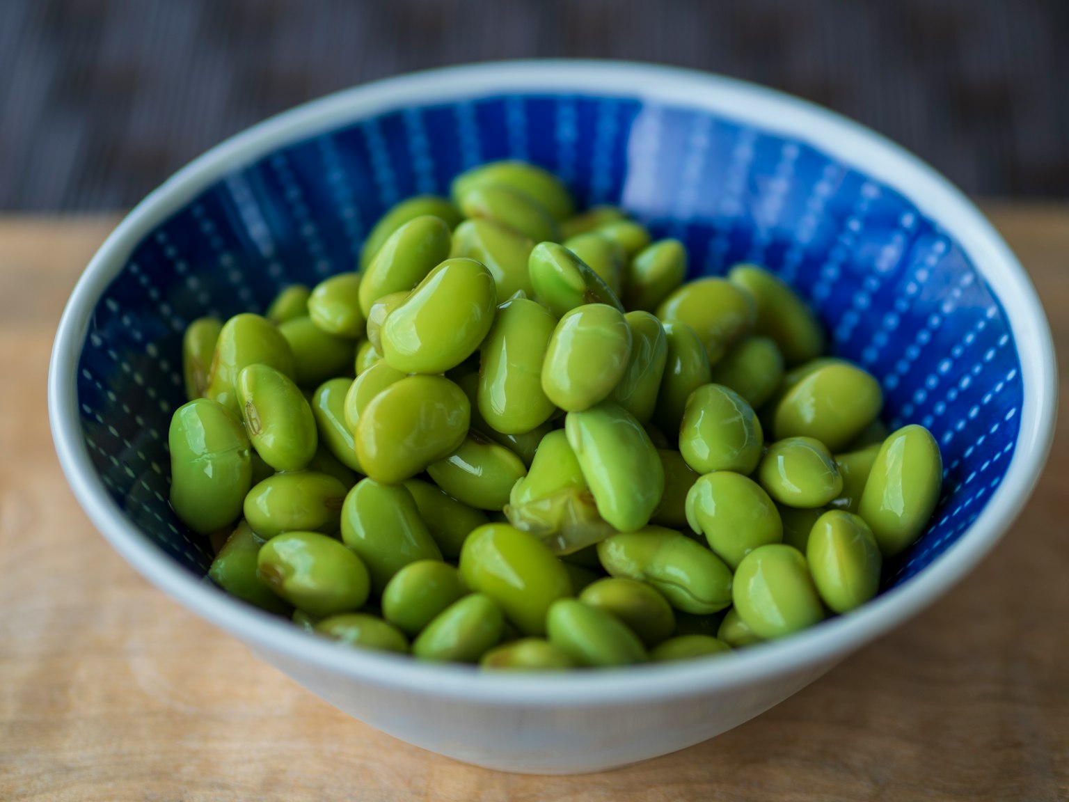 Bol de fèves edamame vertes