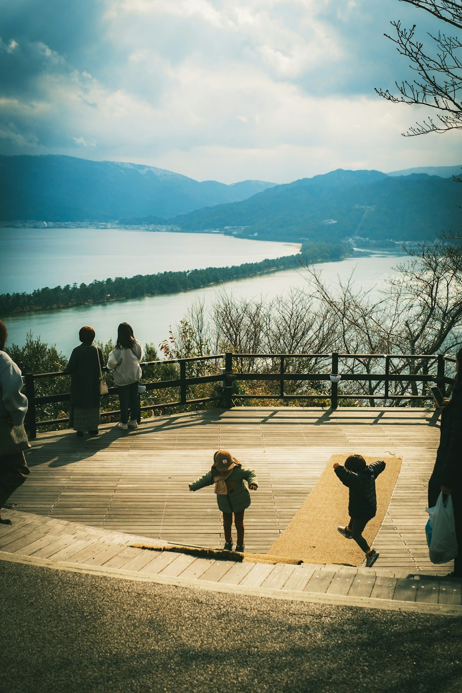 photo-xOO0GXsOTZFzUN5fXx1W-image