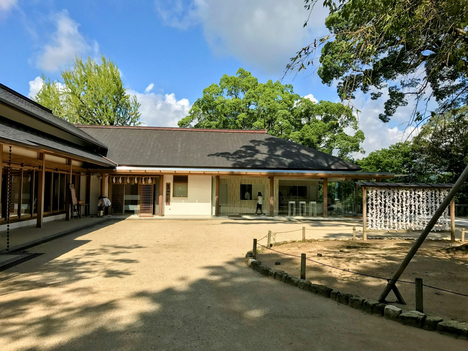 传统日本建筑与花园景观