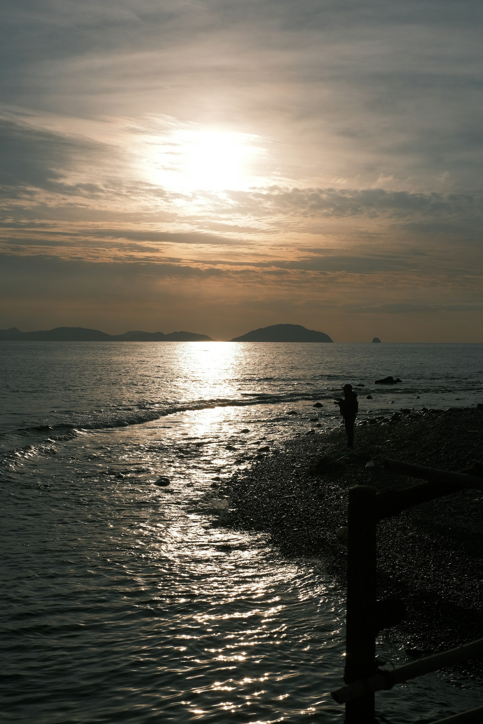 photo-zl45MwsSzXBEJdEMApon-image